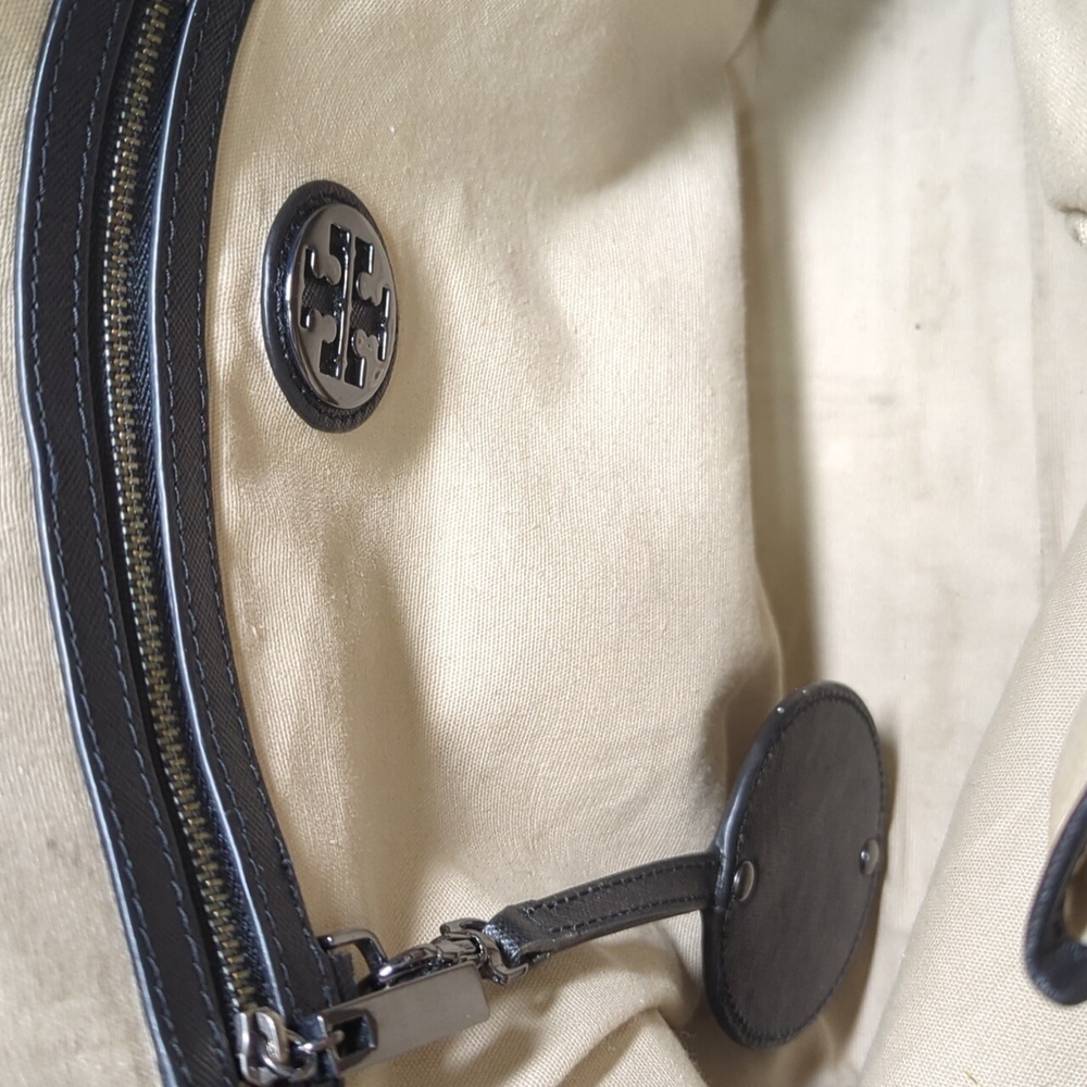 Tory Burch Robinson magazine tote shoulder bag - Picture 15 of 16